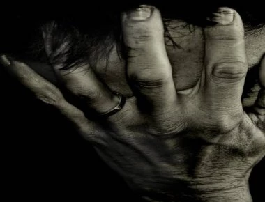 Μνημόνια: 8 χρόνια πόνου και καταστροφής που τα ακολουθούν δεκαετίες απαξίωσης και παρακμής...